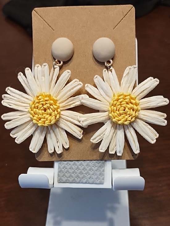 Jewelry - Handmade White & Yellow Daisy Drop Earrings